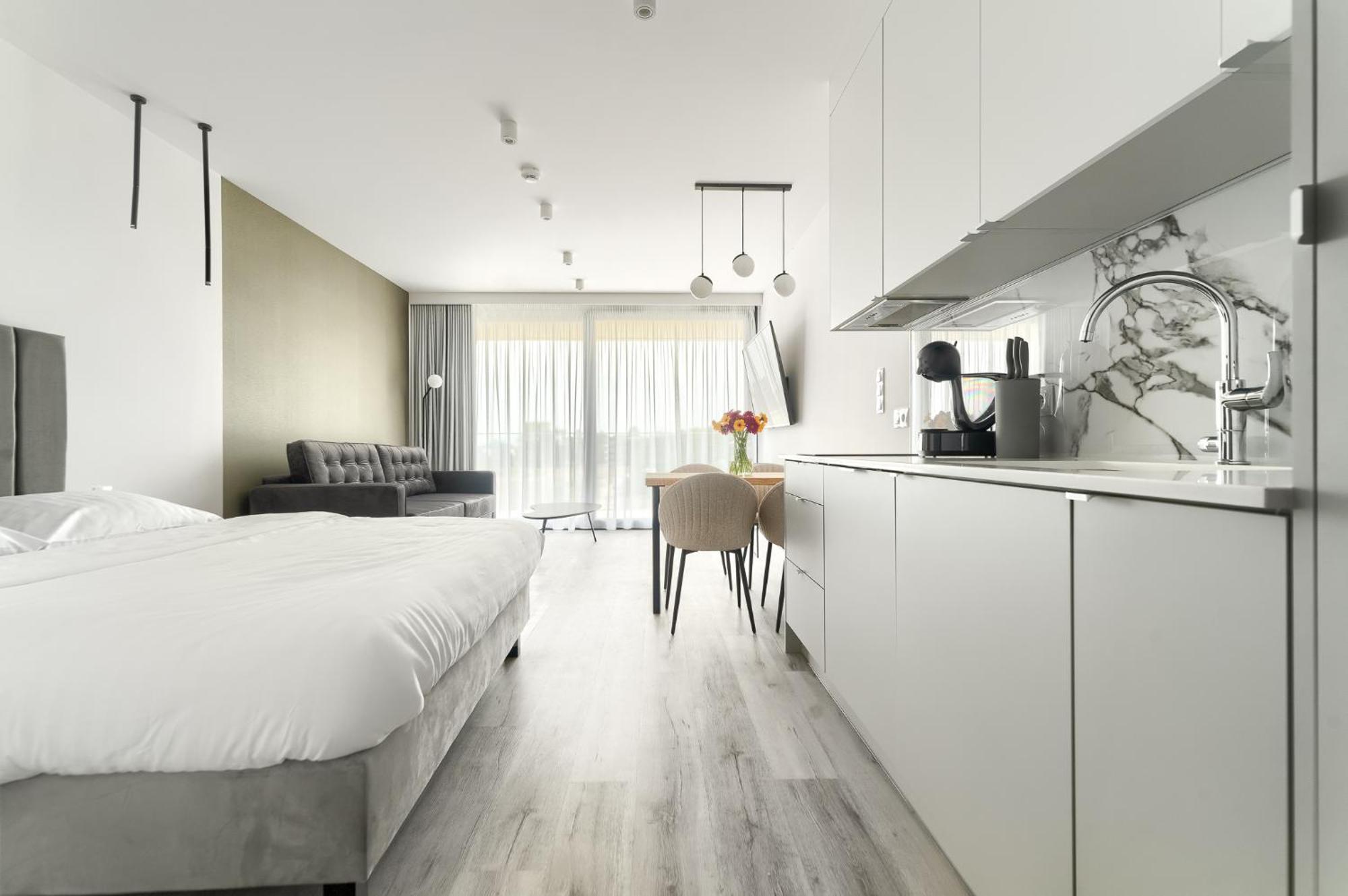 Sea & Lake - City Apartments ミエルノ エクステリア 写真